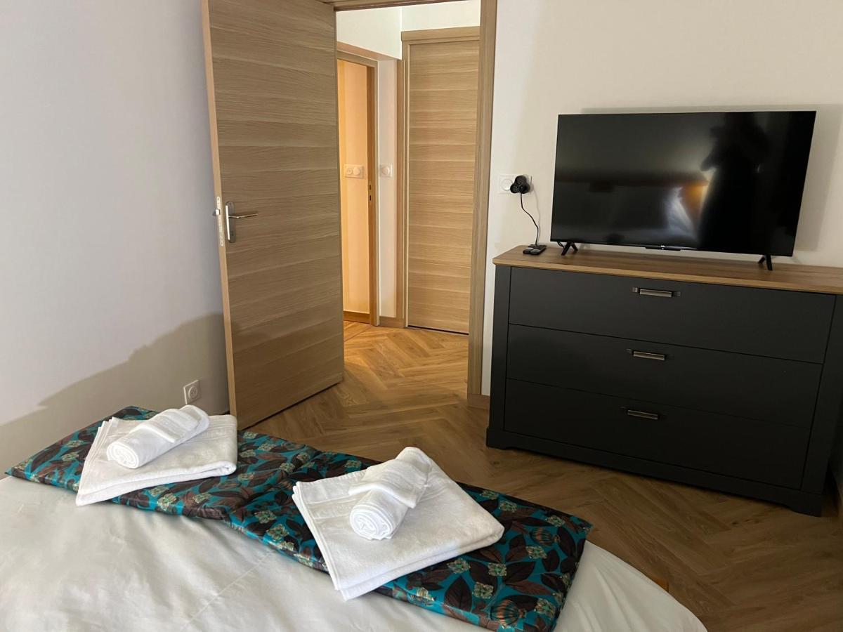 Loft Le Cosy Coeur De Ville Stationnement Privatif Limoges Buitenkant foto
